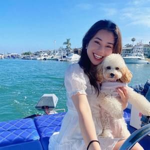 Meet your Posher, Alina